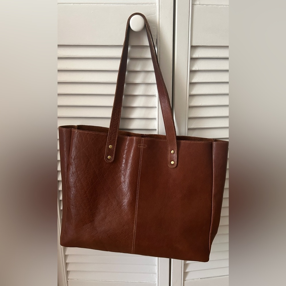 Leather tote purse